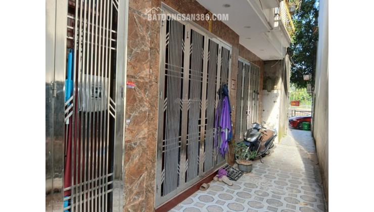 Đăng tin bds giúp họ tiết kiệm thời gian (không phải ngồi gõ từng tin) và phủ sóng nhanh hơn đối thủ
